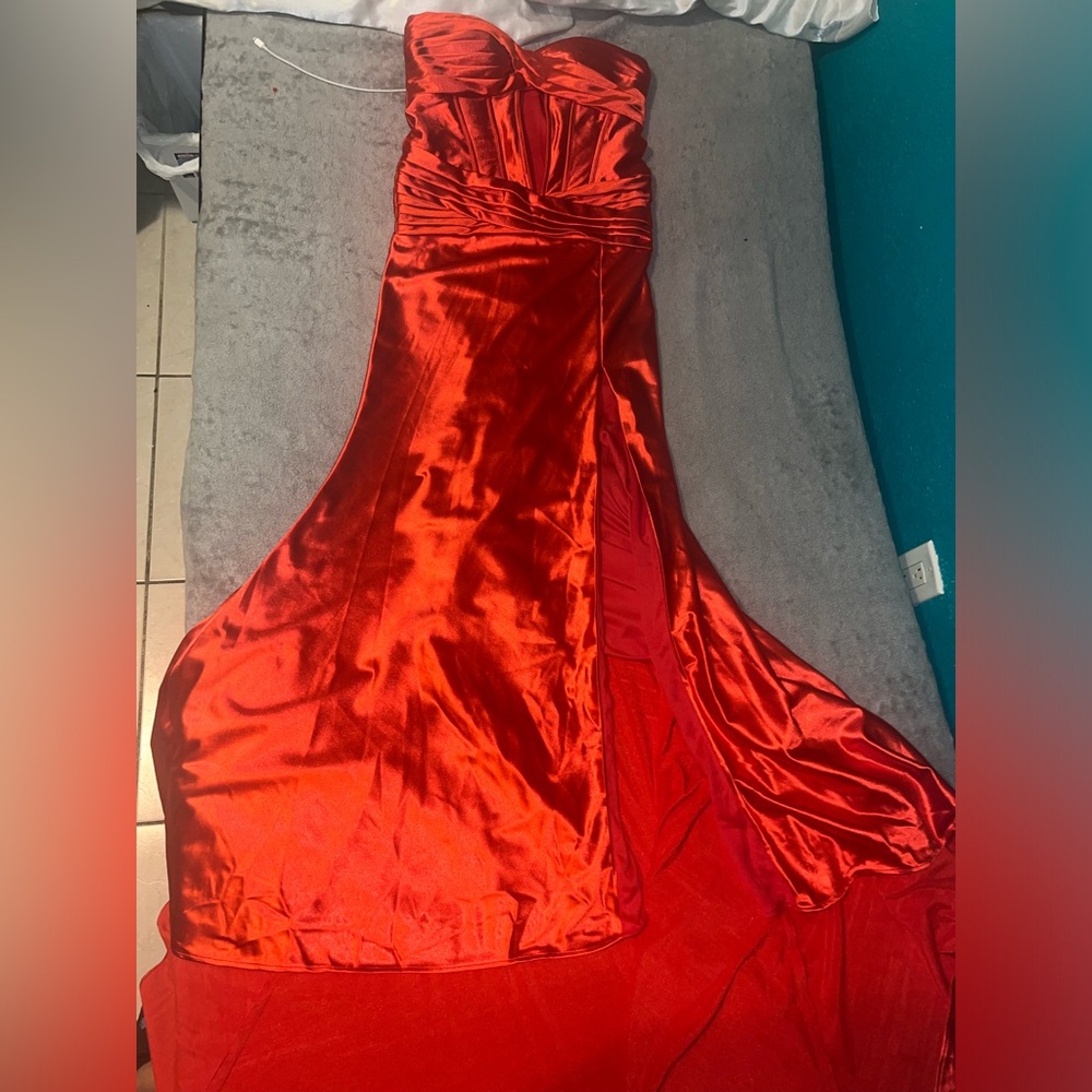 brand: stacees, color:rust, size: medium.